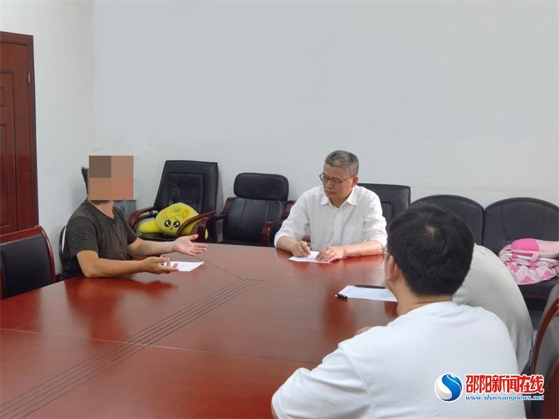邵阳县人民检察院倾心调解，促双方握手言和