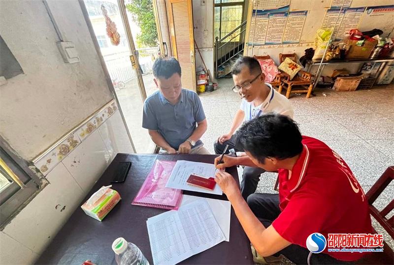 隆回县三阁司镇对事实无人抚养儿童专项资金发放情况开展全面核查
