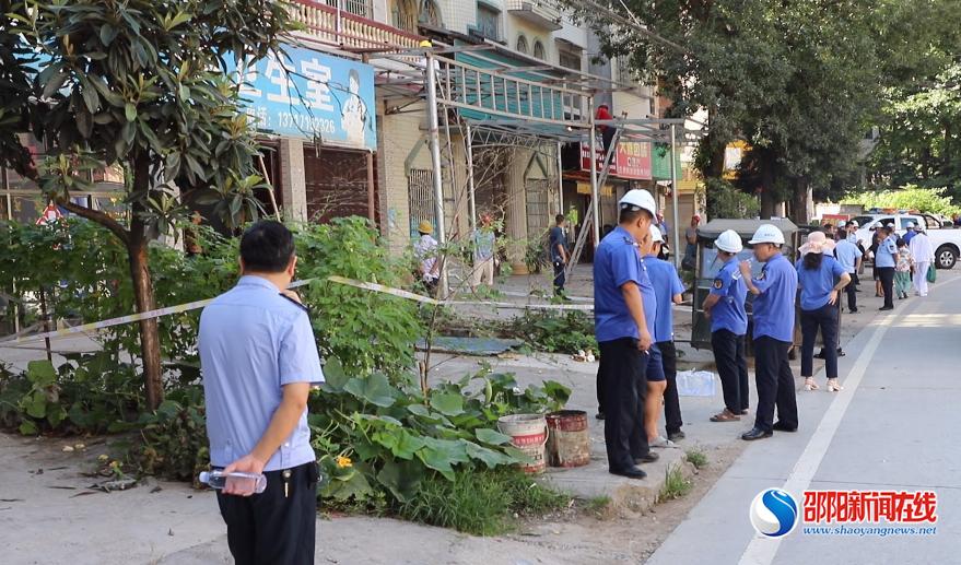 洞口：多部门联合开展城区自建房安全隐患排查整治和私搭乱建、违章建筑整治工作