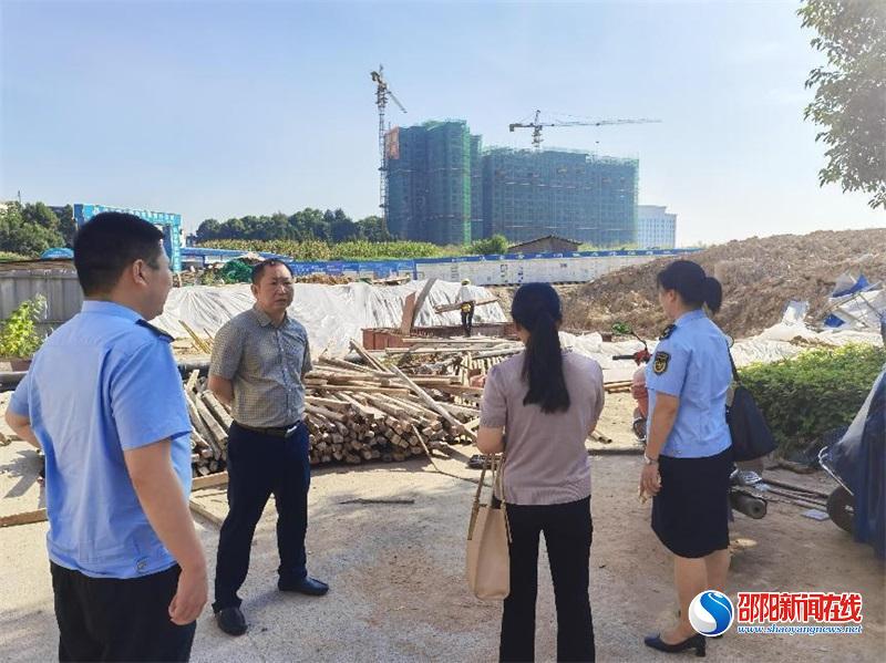 洞口县利剑行动:伍卫彬到现场督办中医院医疗废水问题整改