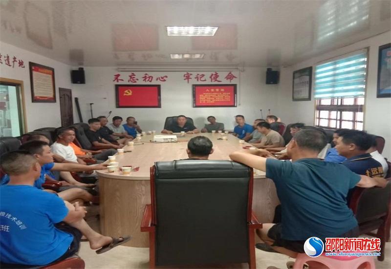 新宁县龙丰果业：拿出“精准狠”，保护大产业