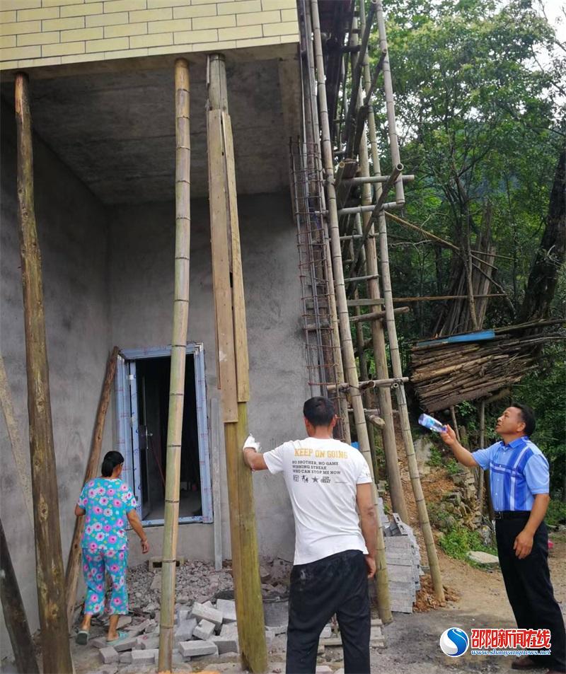 不漏一房不落一户洞口县桐山乡深入推进自建房安全整治