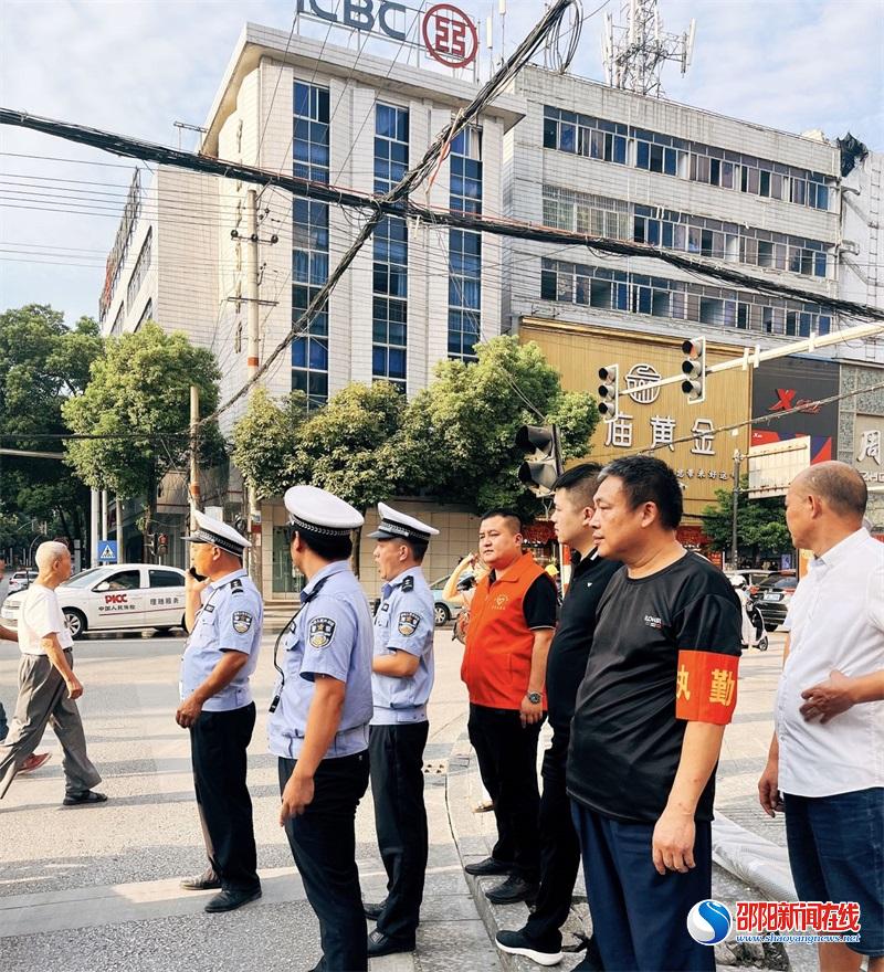 洞口县文昌街道办事处开展道路交通安全“整治执法月”行动 规范辖区交通秩序