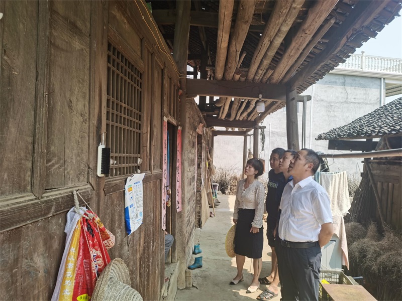 洞口县杨林镇持续开展农村自建房屋安全检查工作
