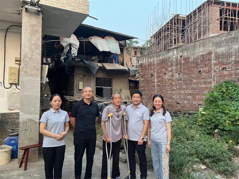 邵阳县人民医院骨二科开展入户随访送爱心行动