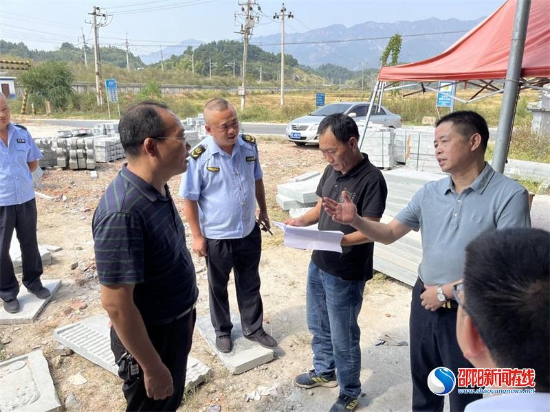 洞口县开展铁路安全环境巡查工作