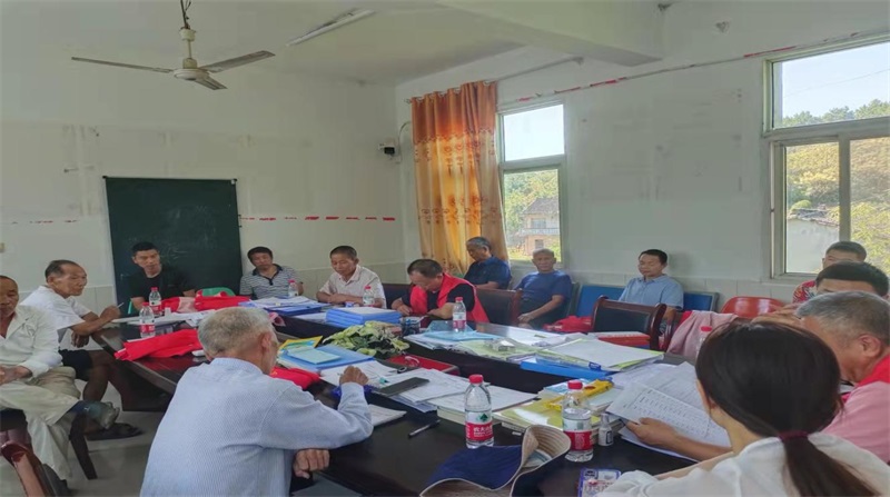 邵东市界岭镇开展民情恳谈会