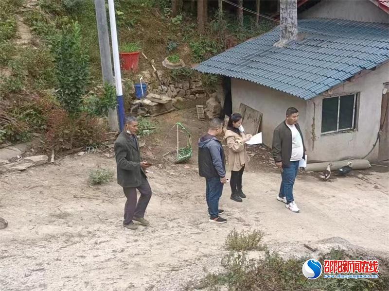 交叉检查促整改，环境卫生再提升：洞口县渣坪乡开展人居环境整治提升交叉检查行动
