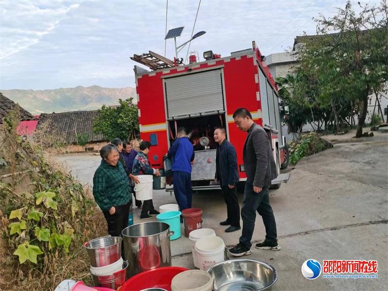 洞口县花古街道：抗旱送水保民生 滴滴甘露润民心