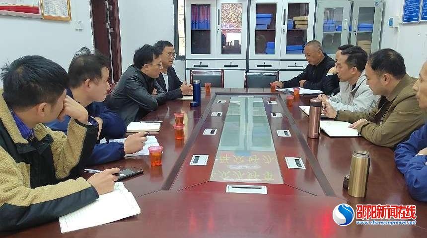 洞口县科工局一行到大屋瑶族乡青山村指导乡村振兴工作