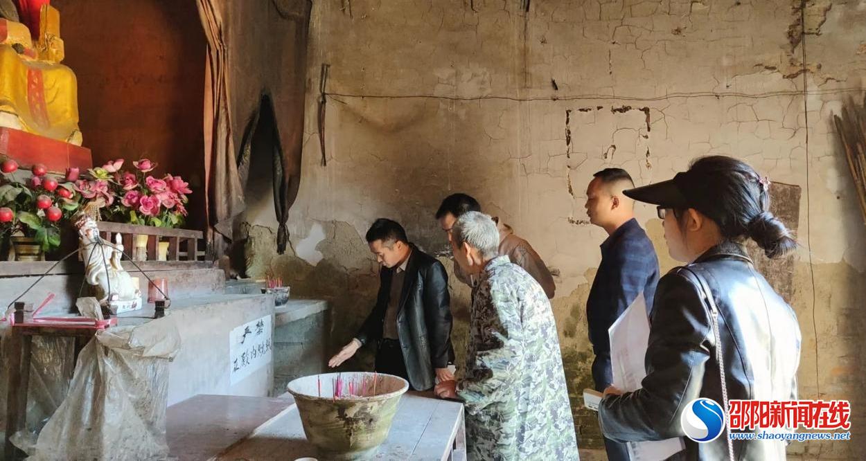 洞口县县委统战部到江口镇开展宗教场所检查