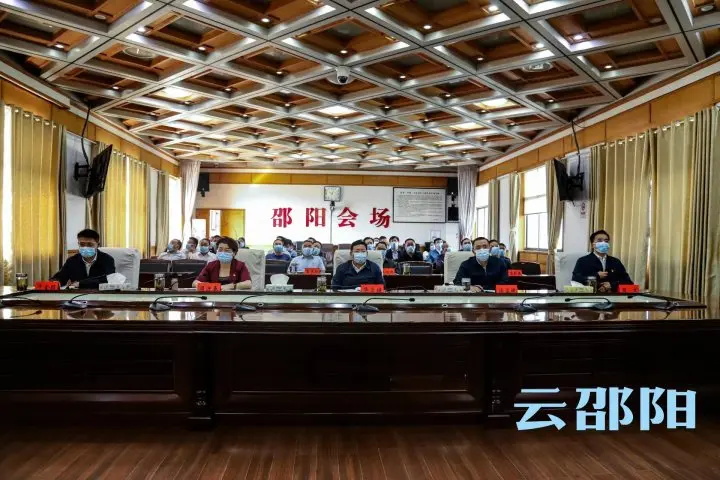 我市组织集中收听收看党的二十大开幕盛况