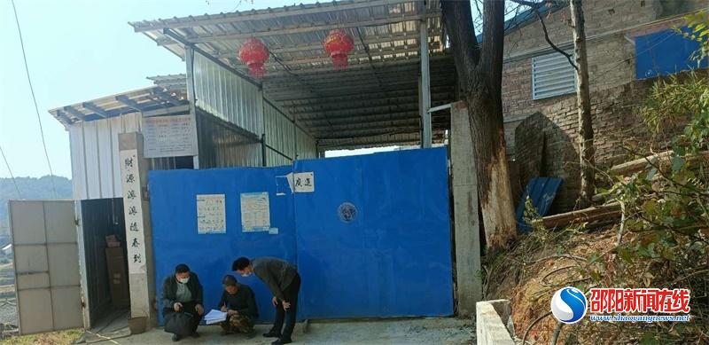 隆回县农业农村局到三阁司镇检查指导畜禽规模养殖工作
