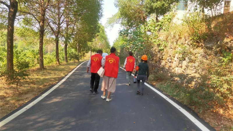 新邵县雀塘镇全方位筑牢森林“防火墙”