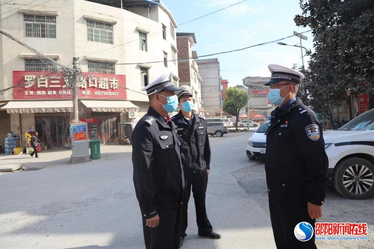 隆回县：杨期联督导检查道路交通管理和疫情防控工作