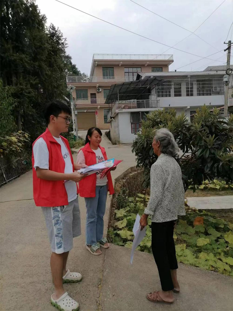 洞口县花园镇：禁毒宣传进村入户