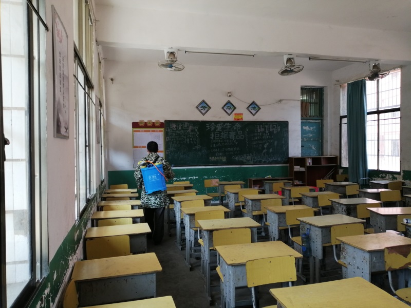 邵阳县下花桥镇中心完全小学开展疫情防控工作
