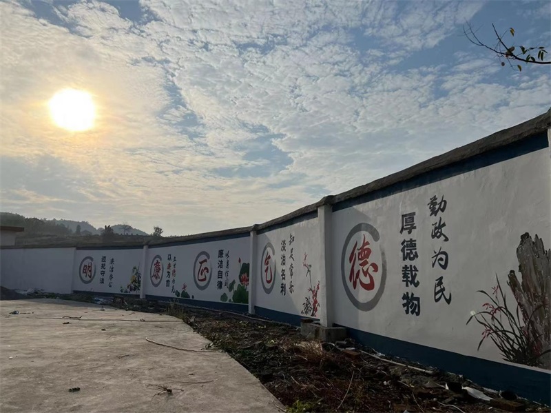 武冈市秦桥镇新春村为立新小学打造清廉文化墙