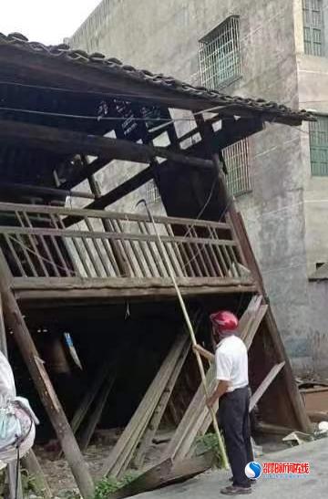 洞口县花园镇：依法拆除老旧危房，筑牢“安全”防线
