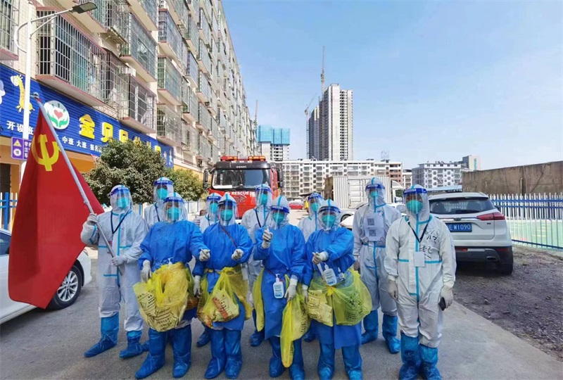 突击队合影.jpg