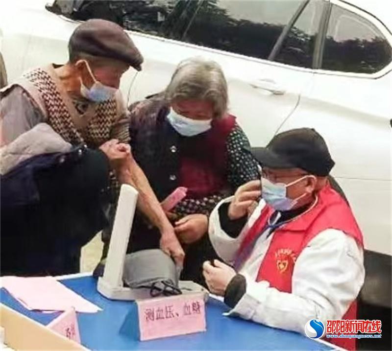 邵东市界岭镇卫生院赴敬老院开展义诊活动