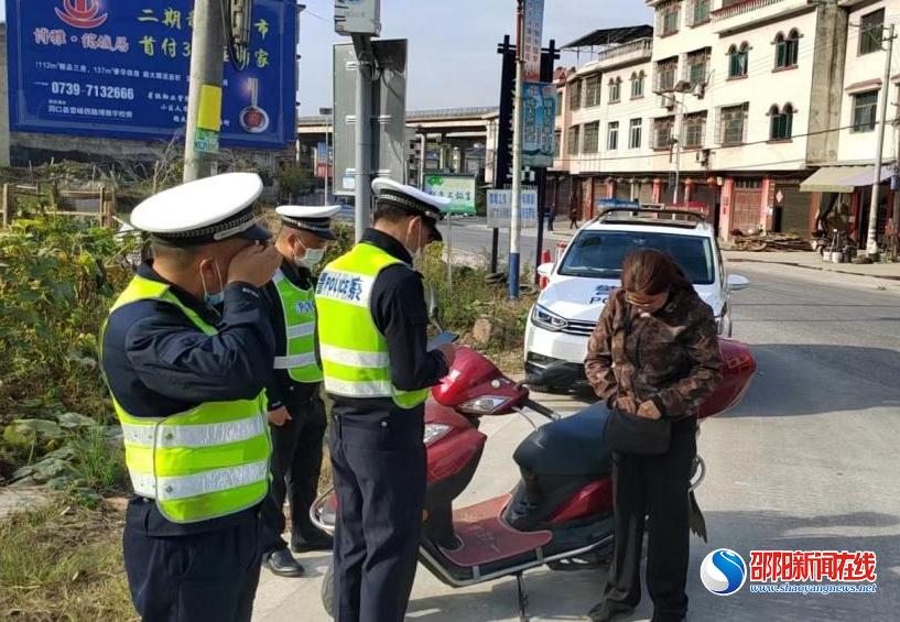 洞口县月溪镇：鸿程安置点刚柔并济开展“带帽拆伞”专项整治行动