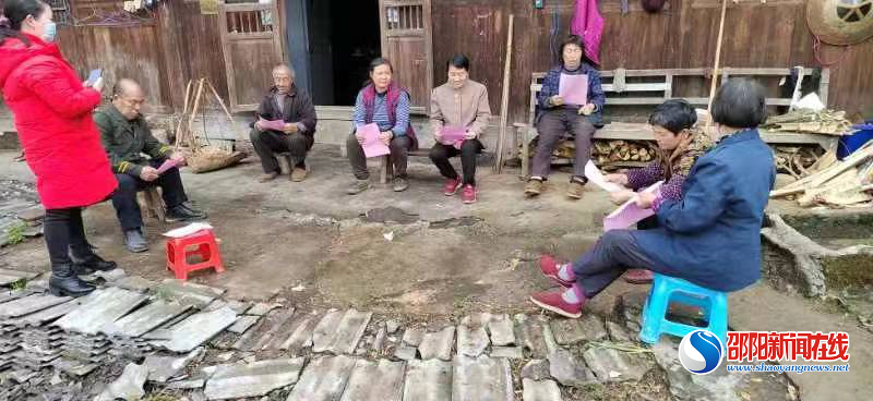 洞口县渣坪乡开展扫黑除恶常态化专项宣传活动