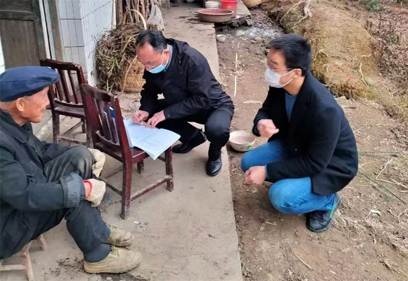 隆回县三阁司镇扎实开展脱贫户入户走访工作