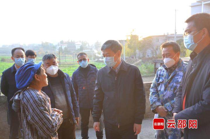 严华在隆回县暗访巩固拓展脱贫攻坚成果同乡村振兴有效衔接工作