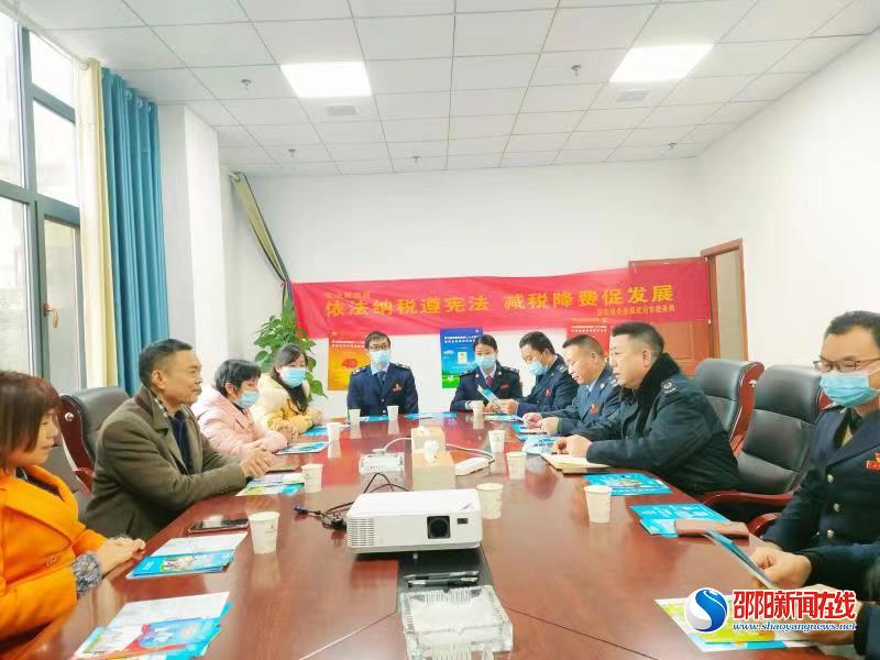 武冈市税务局：“宪法宣传周”活动精彩纷呈