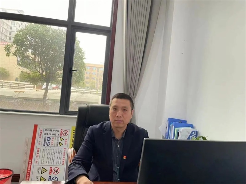感悟学习二十大 “两新党员”有话说 | 走进衡科铝材党支部