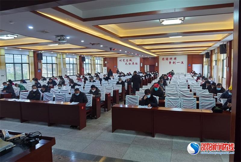 邵东交警“送考下乡”便民服务暖人心