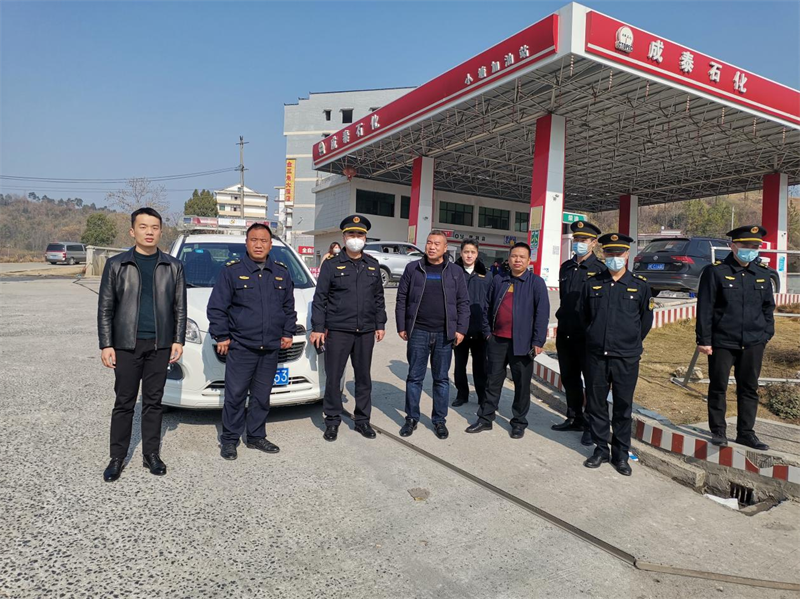 新邵县小塘镇开展春运交通安全宣传、检查活动
