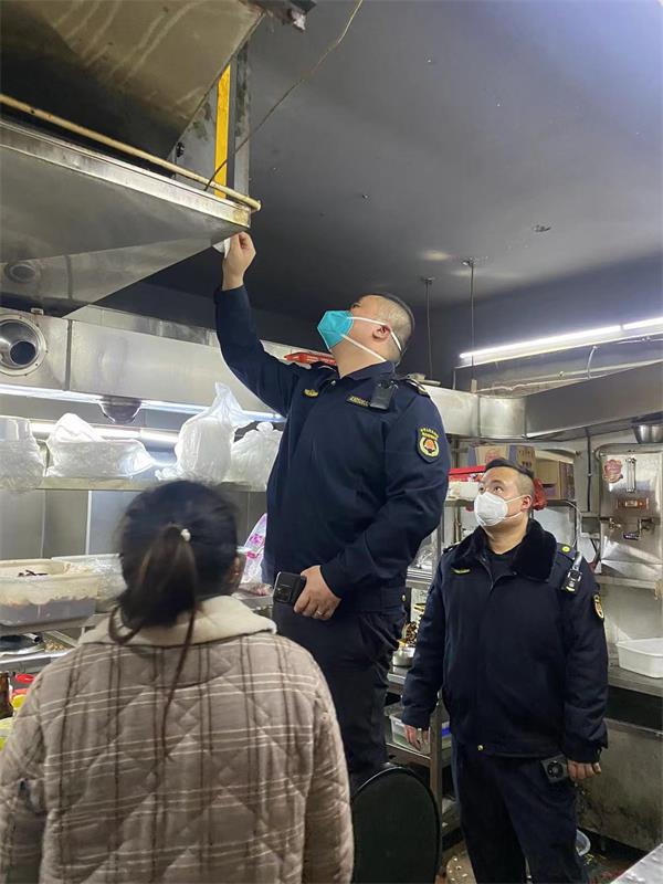 大祥城管积极应对重污染天气