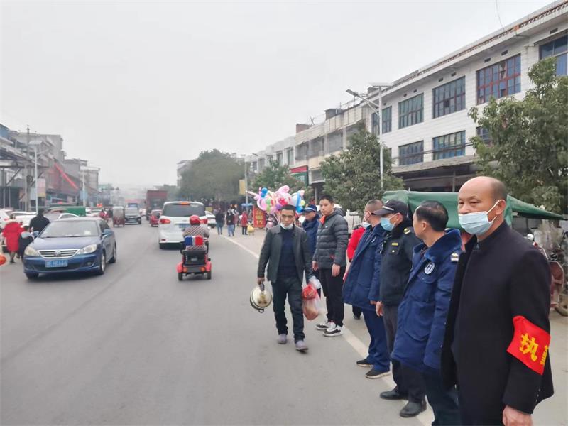 洞口县花园镇：整治辖区乱象，喜迎新春佳节