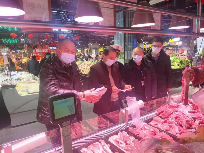 贺永亮督导落实食品安全包保机制暨春节食品安全检查