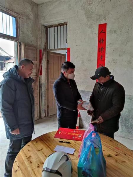洞口县山门镇开展监测户走访慰问活动