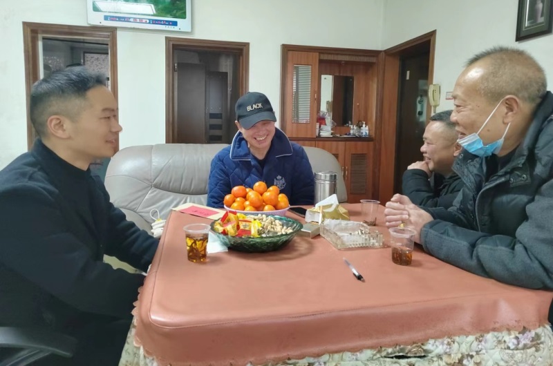 送温暖 迎新春——邵东市公路建设养护中心走访慰问困难职工