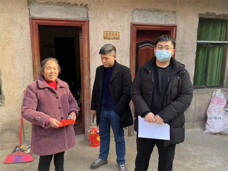 邵阳县郦家坪镇开展涉毒困难户走访慰问活动