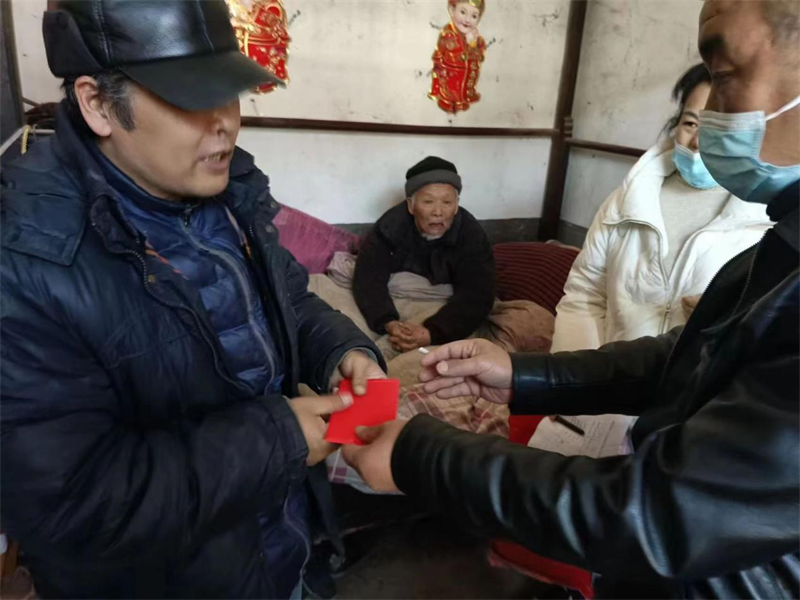 新宁县高桥镇中心卫生院开展节前送温暖慰问活动
