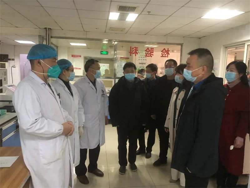 收心鼓劲催奋进 凝心聚力谱新篇——新春上班第一天，邵阳市中西医结合医院领导班子走访慰问全院干部职工