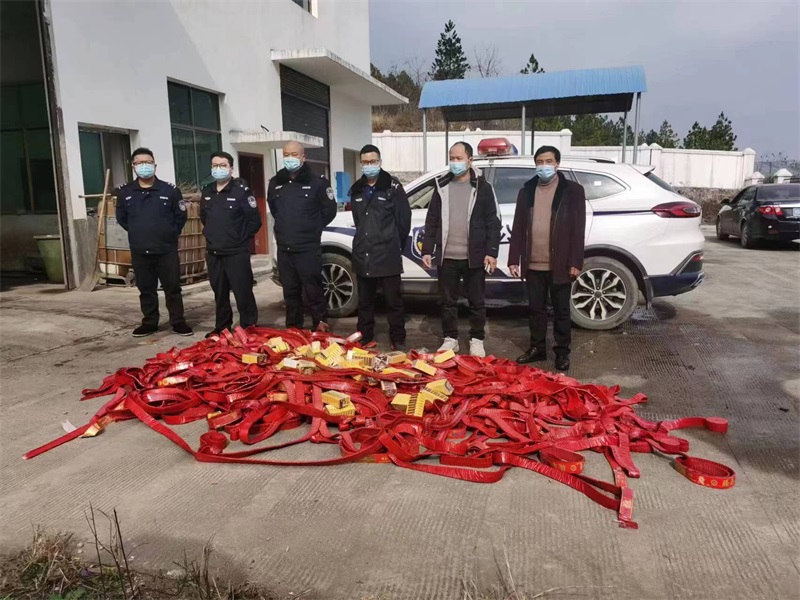 ​新邵县潭溪镇开展烟花爆竹专项整治行动