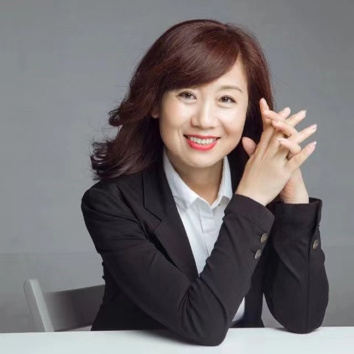 寿险耕耘使他们“破茧成蝶”实现华丽蜕变——记中国人寿寿险辽宁省东港支公司曲雪媚盛华团队