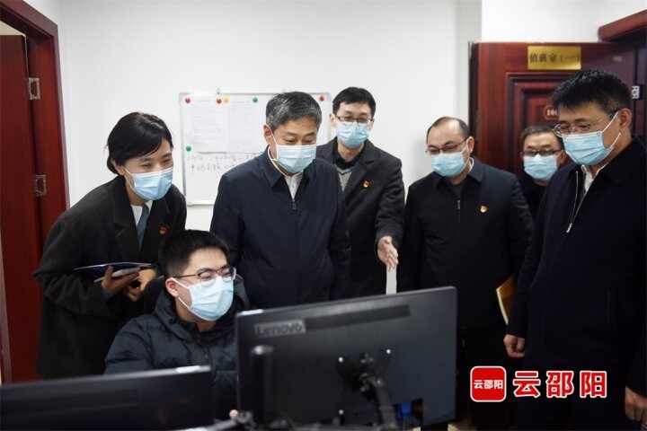 严华在市委网信办调研座谈：唱响主旋律弘扬正能量守牢主阵地 为建设现代化新邵阳贡献网信力量