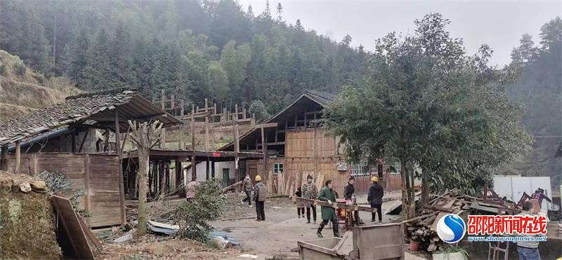 洞口县江口镇着力解决自建房整治难题