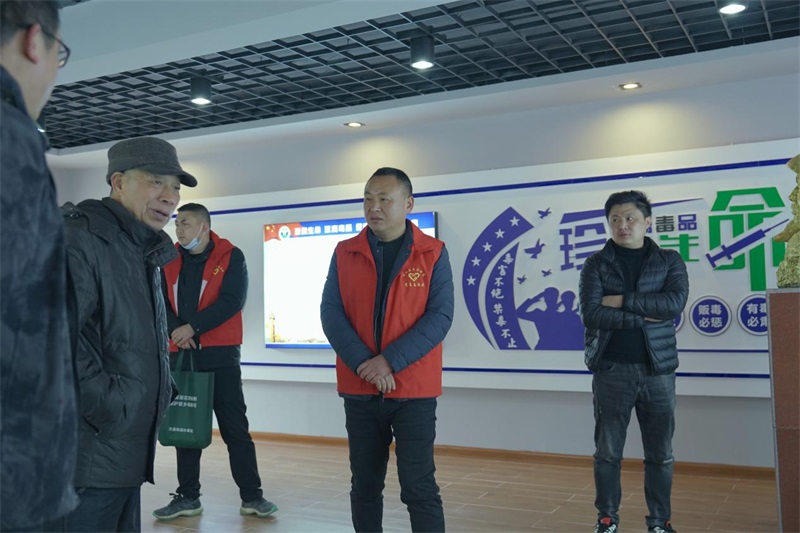 洞口县文昌街道组织机关干部参观禁毒教育基地