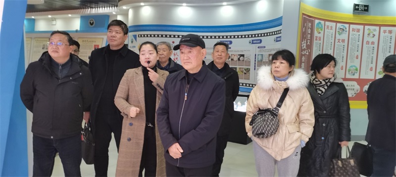 邵阳市关工委到邵阳县一中调研