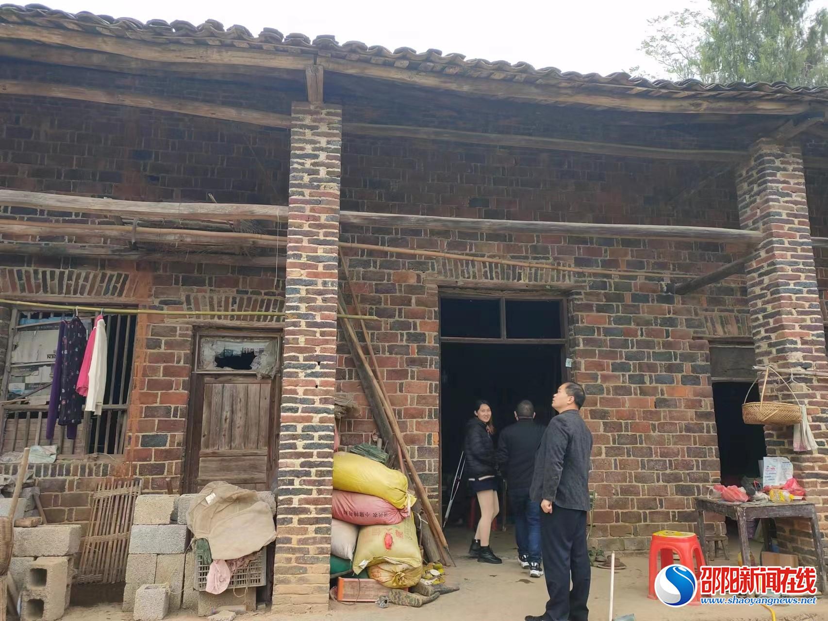 洞口县高沙镇持续开展自建房安全常识宣传行动