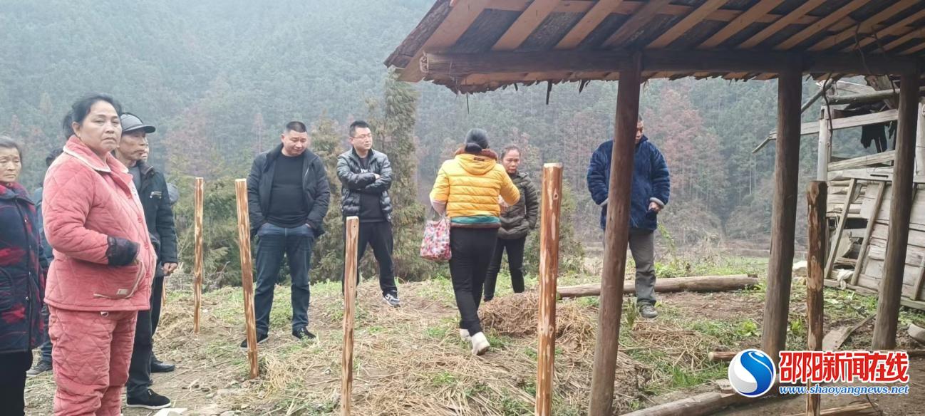 洞口县桐山乡万里村：持续开展自建房排查 助力“六零”村创建