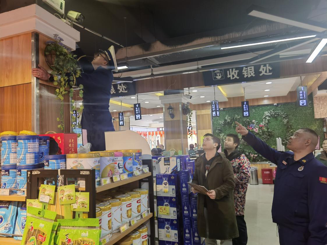 洞口县黄桥镇开展人员密集场所安全专项整治行动